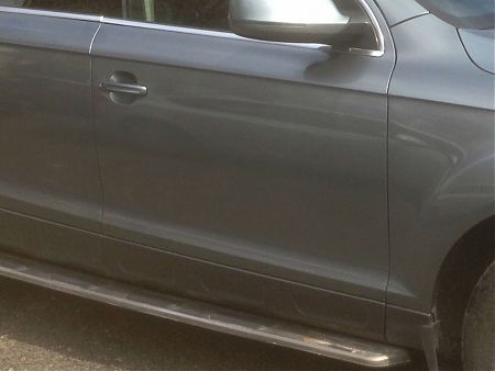 Пассажирская дверь Audi Q7 после локальной покраски